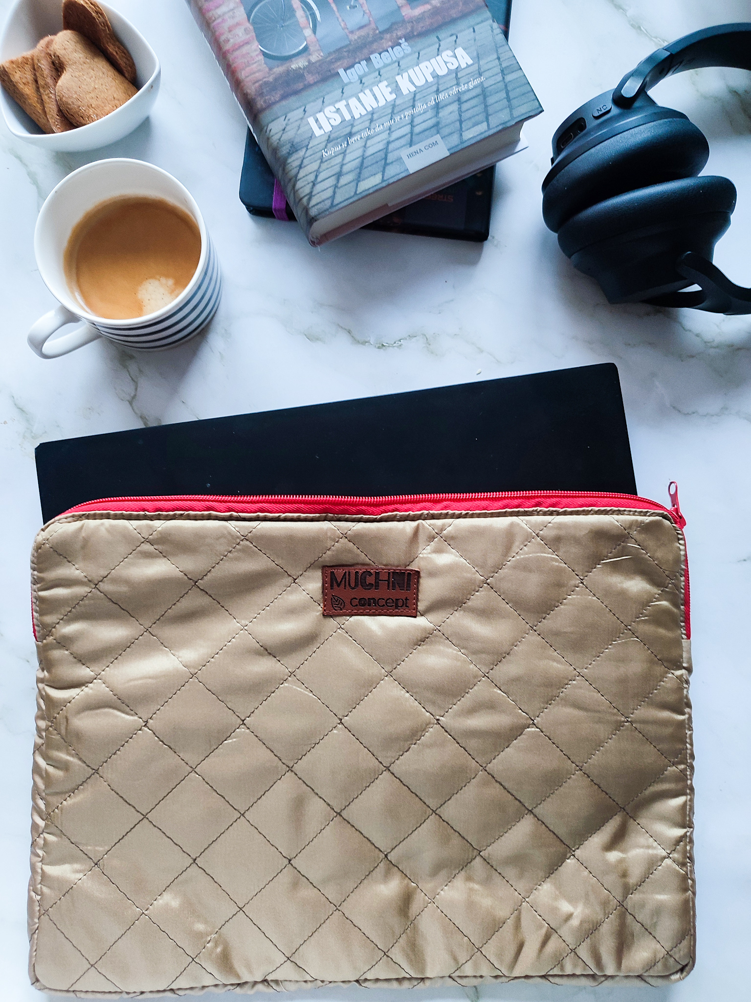 Navlaka za laptop — fotografija 1